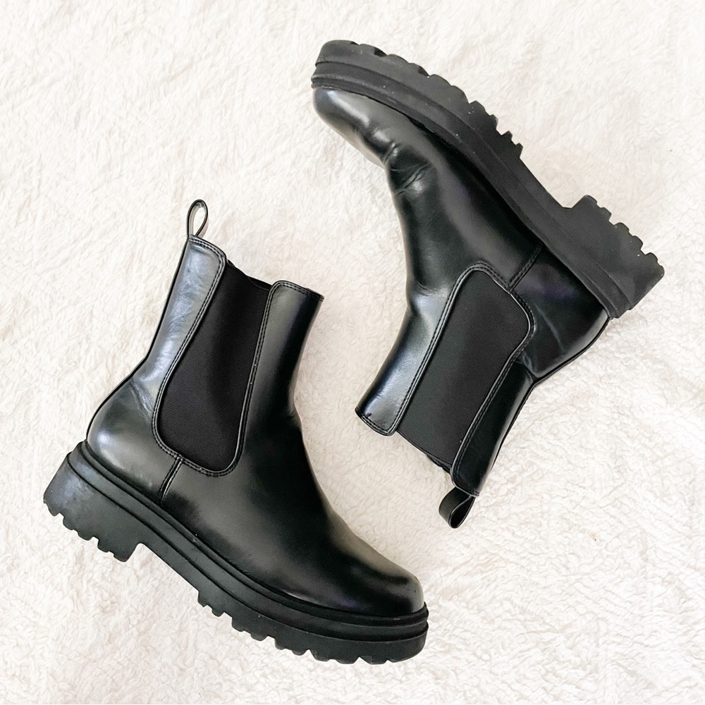 Black Boots